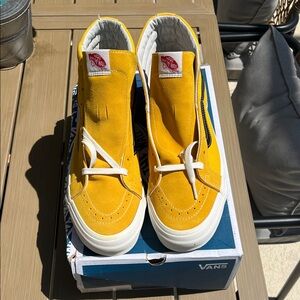 DS Men’s Vans OG Sk8 Hi size 13